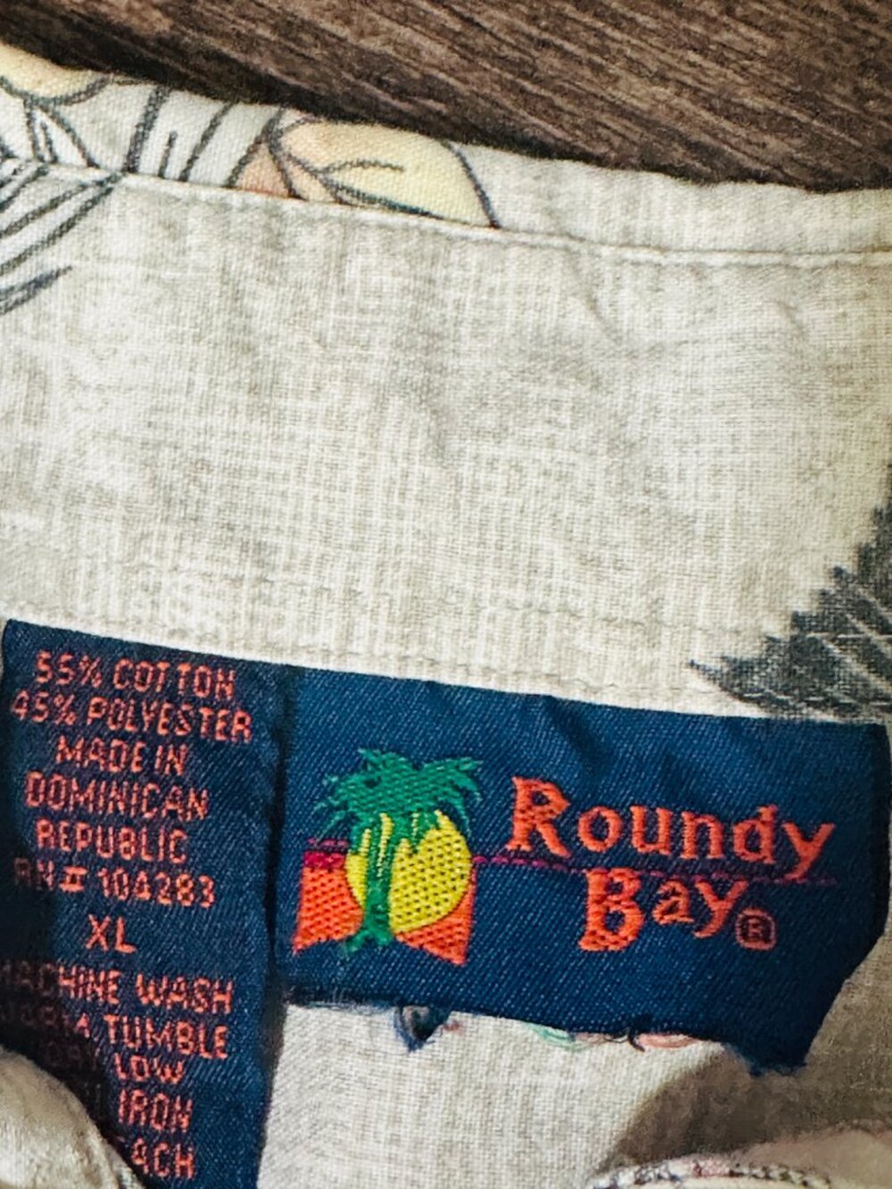 Lot of 2 Men’s Roundy Bay Short Sleeve Polyester Hawaiian Shirt - Floral - XL - Picture 7 of 11